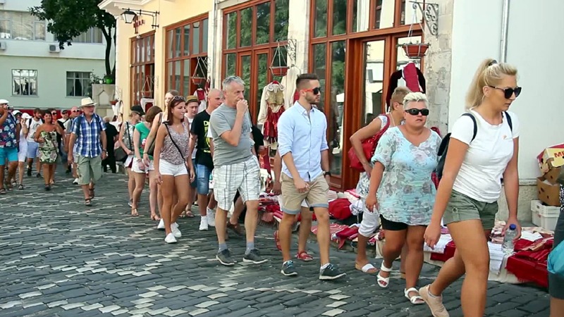 Turizmi bie nga Kosova, më pak dhe turq, polakë e spanjollë, rikthehen serbët